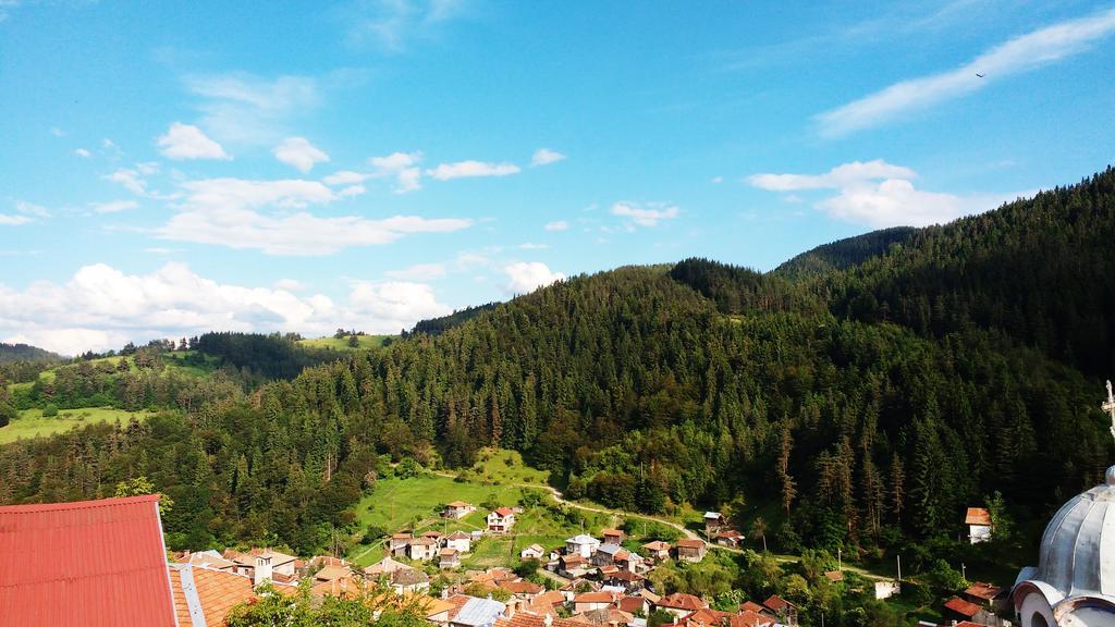 Family Hotel Valchanovata Kashta Fotinovo Bagian luar foto