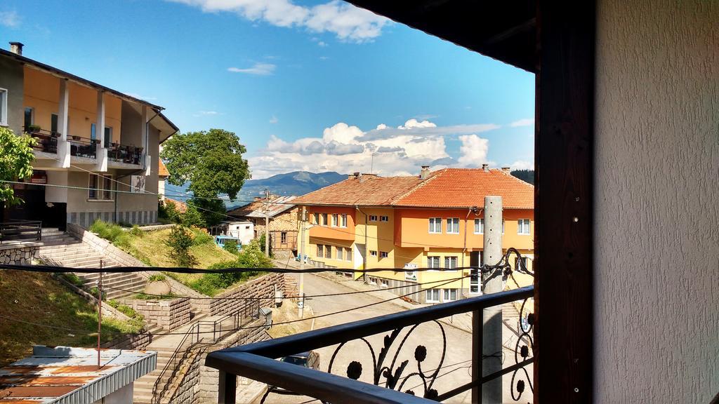Family Hotel Valchanovata Kashta Fotinovo Bagian luar foto