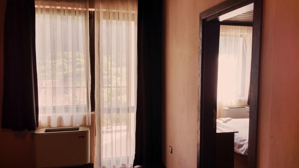 Family Hotel Valchanovata Kashta Fotinovo Bagian luar foto