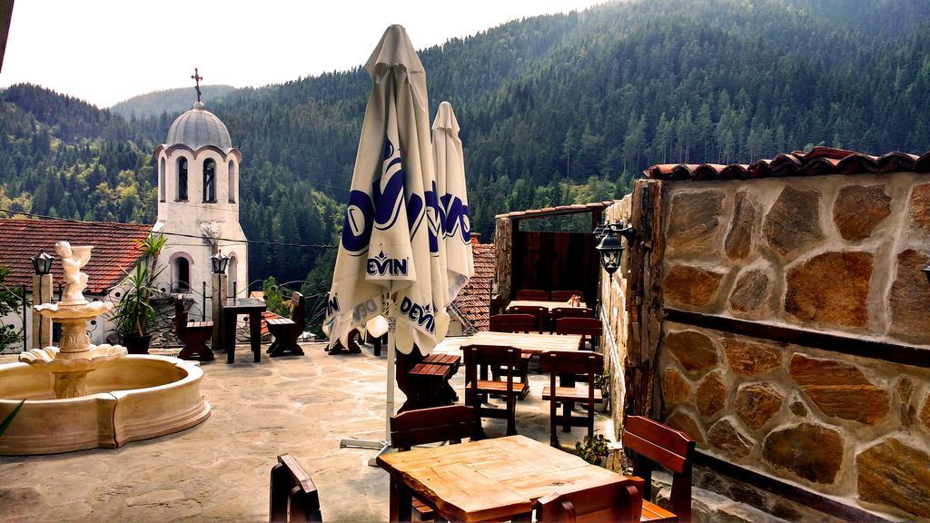 Family Hotel Valchanovata Kashta Fotinovo Bagian luar foto